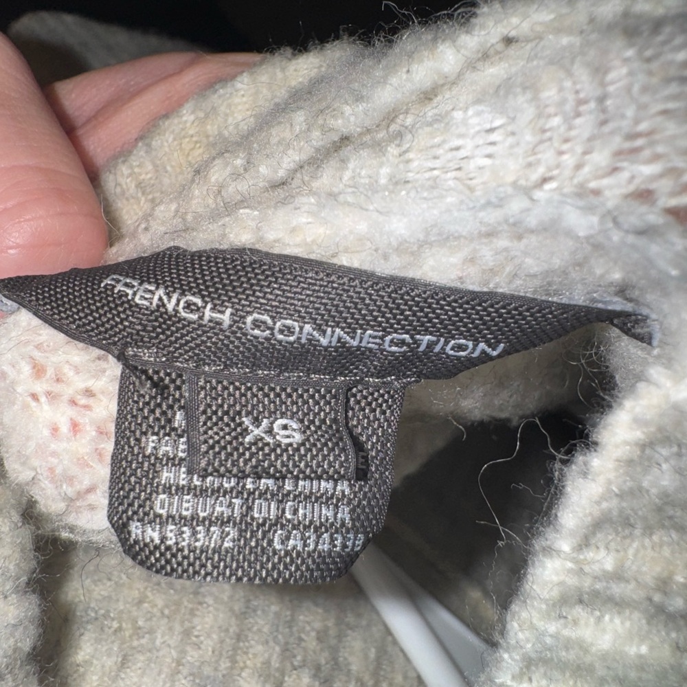 French Connectionn Turtle Neck - Picture 2 of 2